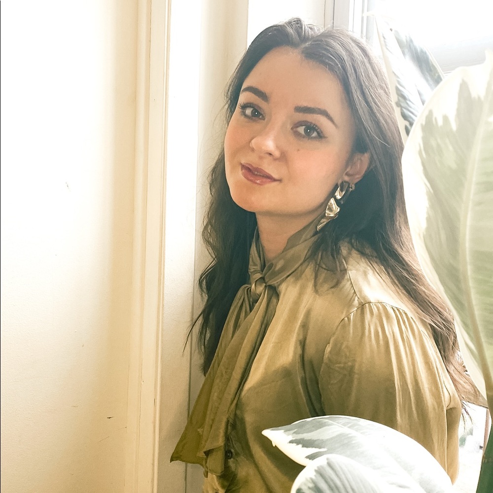 Meet your Posher, Sabrina!